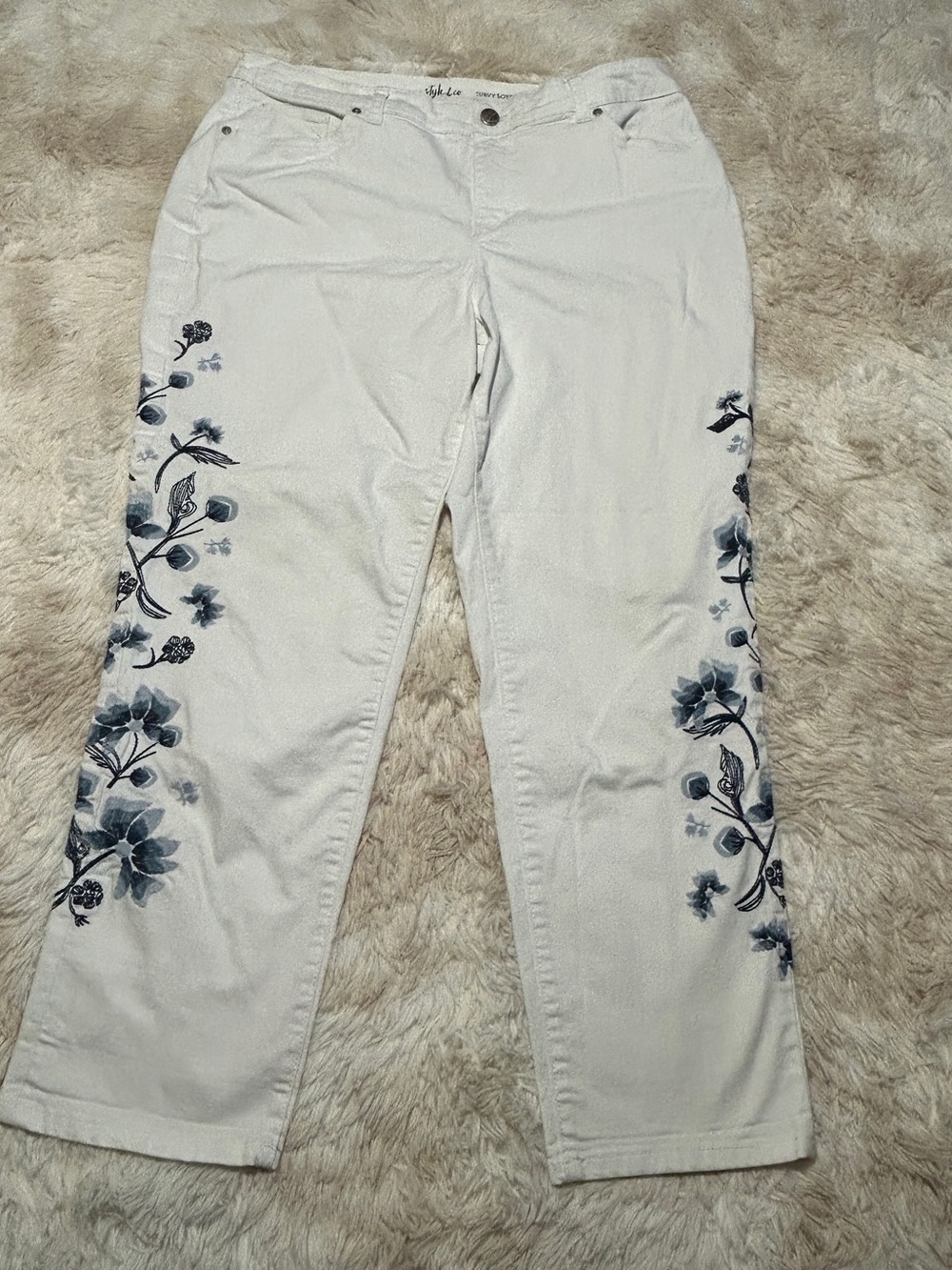 Style & Co. Cream Straight-Leg Pants with Blue Floral Side Embroidery
